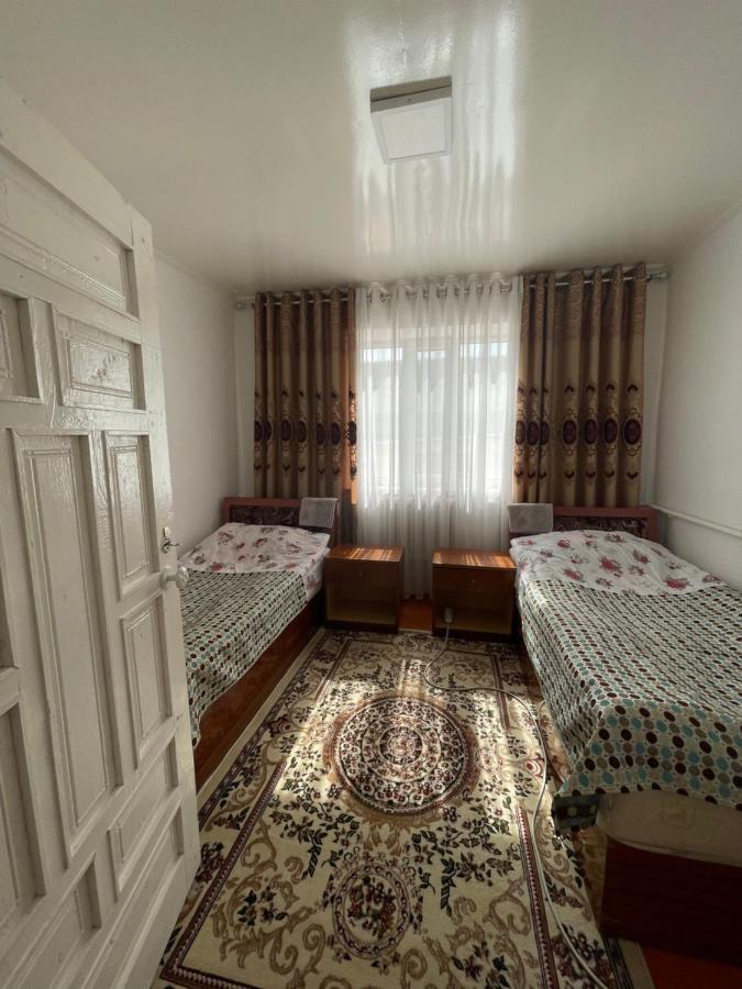 Guesthouse Gulmira Bokonbayevo Buitenkant foto